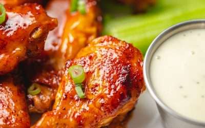 Best Honey Sriracha Chicken Wings (Crispy)